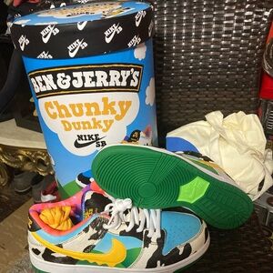 CHUNKY DUNK (just tried on)